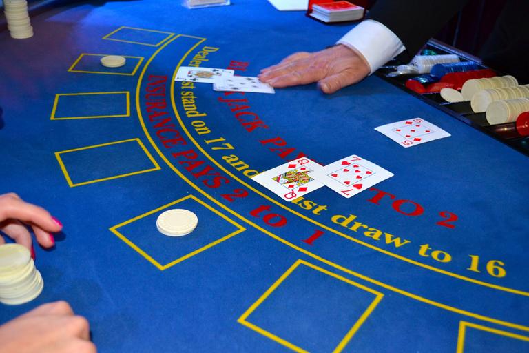 How to Play Any of the Online casino Games For Free
