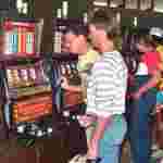 Why Players Love To Play Slots Online