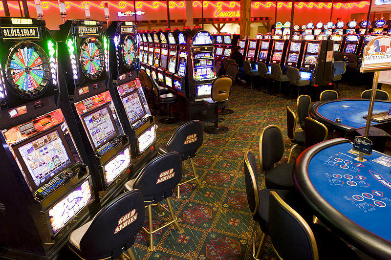 What are the steps to becoming a member of a loyalty program of online casinos?