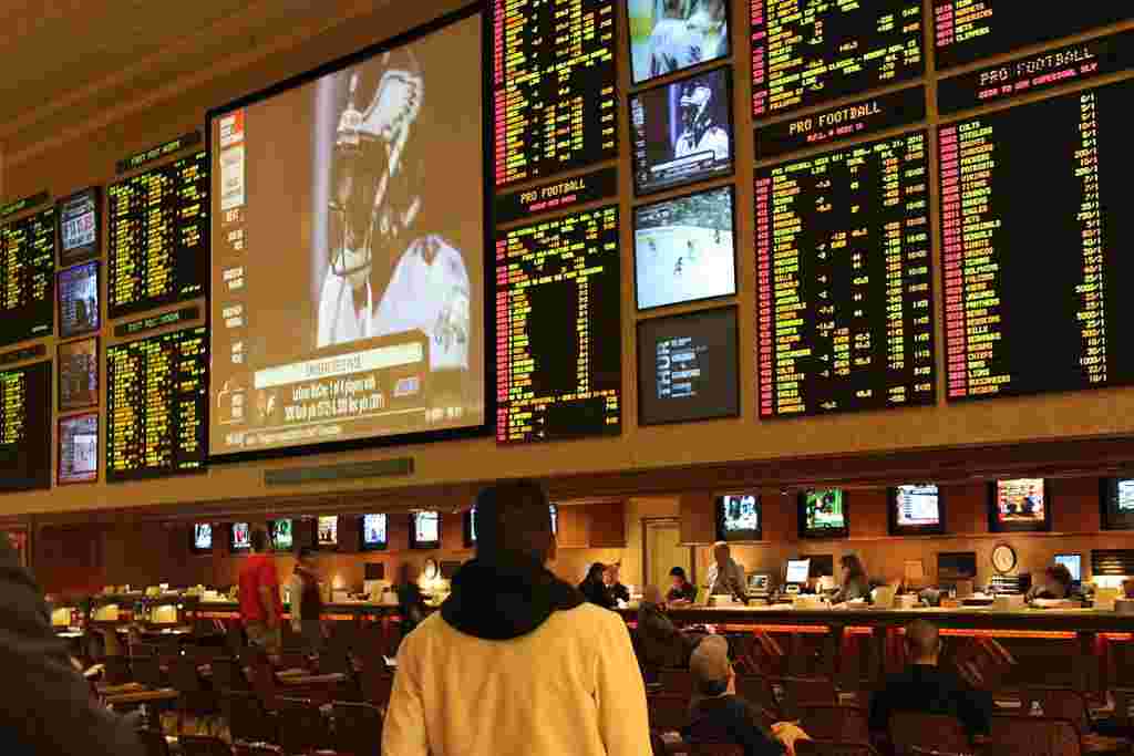 6 Ways To Maximize Your Chances In Betting – Wolf777