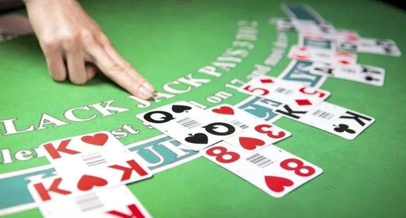 Side Bets in Blackjack: Risk or Opportunity?